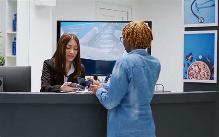 Do companies pay healthcare?